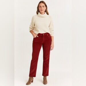 Woolrich Red Corduroy Pants Women’s Size 8 Mid Rise Straight Leg Cotton Blend